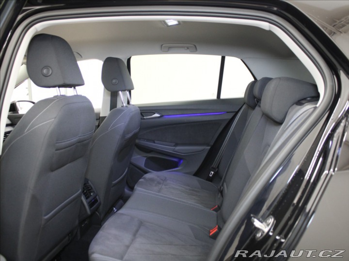Volkswagen Golf 1,5 TSi 110kW Style Paměť 2023