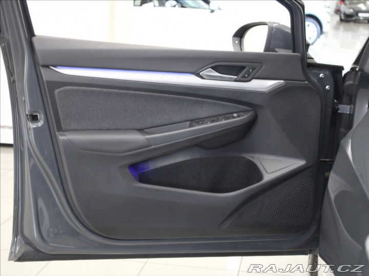 Volkswagen Golf 1,0 TSi 81kW Life 40tkm. 2022