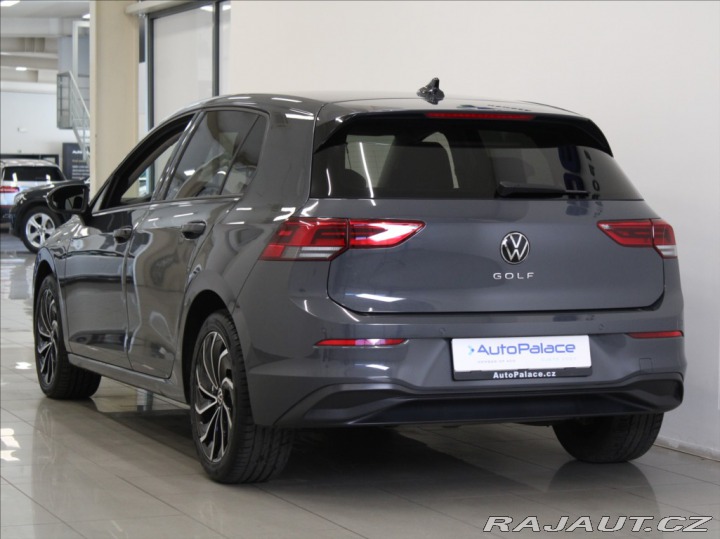 Volkswagen Golf 1,0 TSi 81kW Life 40tkm. 2022