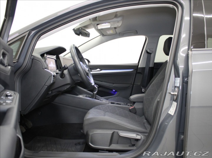 Volkswagen Golf 1,0 TSi 81kW Life 40tkm. 2022