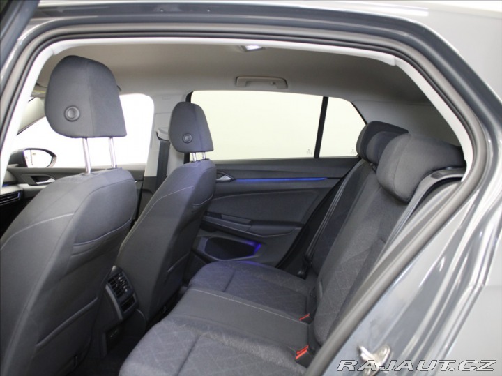 Volkswagen Golf 1,0 TSi 81kW Life 40tkm. 2022