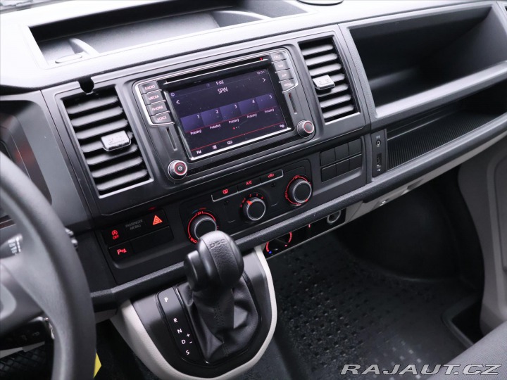 Volkswagen Transporter 2,0 TDI 110kW DSG L2 9mís 2018