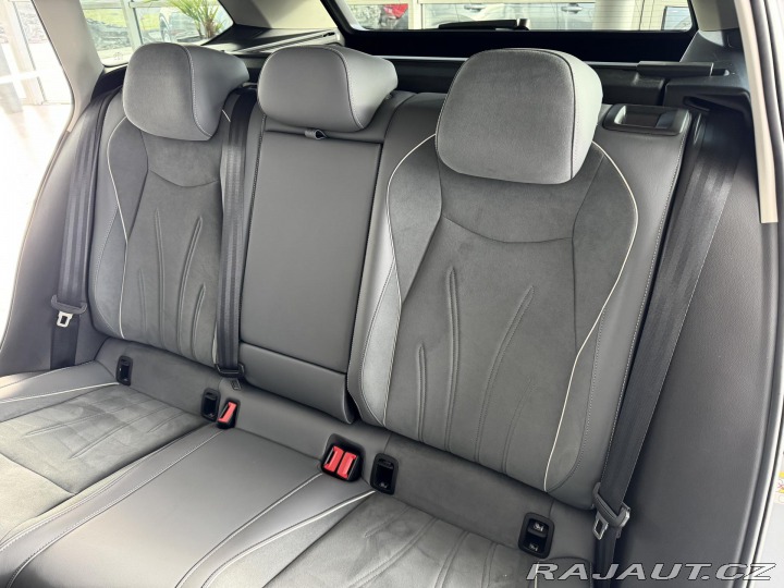 Volkswagen Passat 1,5 eTSI DSG*Masáž*REZERV 2024