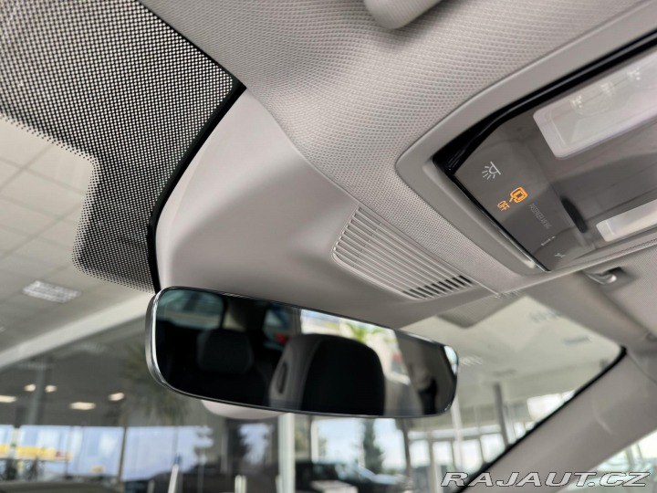 Volkswagen Passat 1,5 eTSI DSG*Masáž*Webast 2024