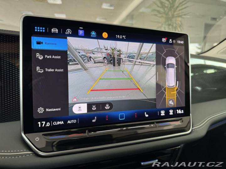 Volkswagen Passat 1,5 eTSI DSG*Masáž*REZERV 2024