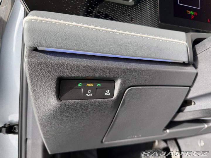 Volkswagen Passat 1,5 eTSI DSG*Masáž*REZERV 2024