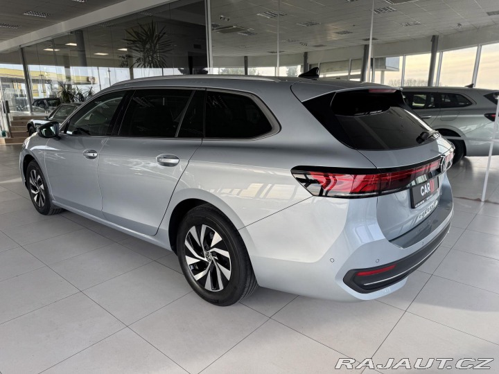 Volkswagen Passat 1,5 eTSI DSG*Masáž*Webast 2024