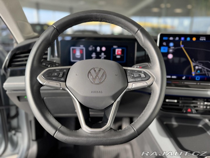 Volkswagen Passat 1,5 eTSI DSG*Masáž*REZERV 2024