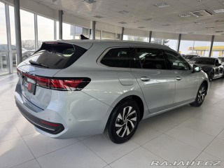 Volkswagen Passat 1,5 eTSI DSG*Masáž*Webast 2024