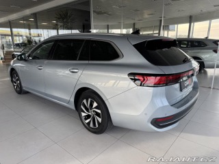 Volkswagen Passat 1,5 eTSI DSG*Masáž*Webast 2024