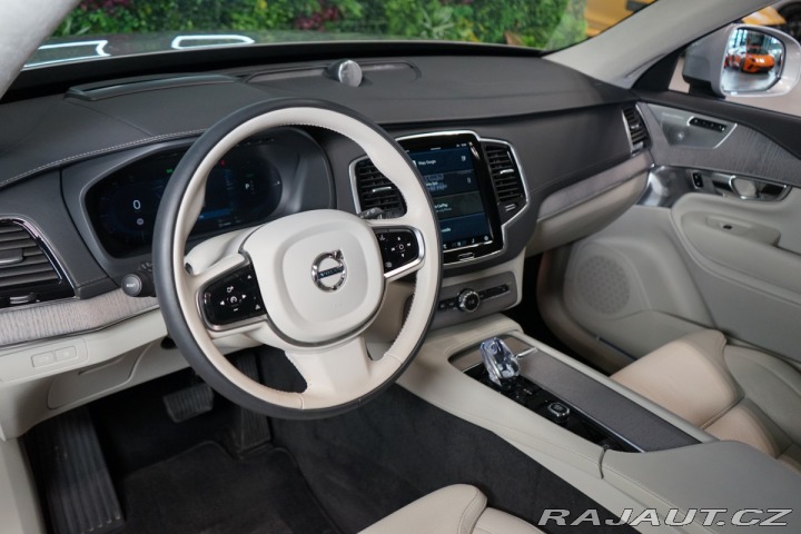 Volvo XC90 T8*RECHARGE*PANO*360*VZDU 2024