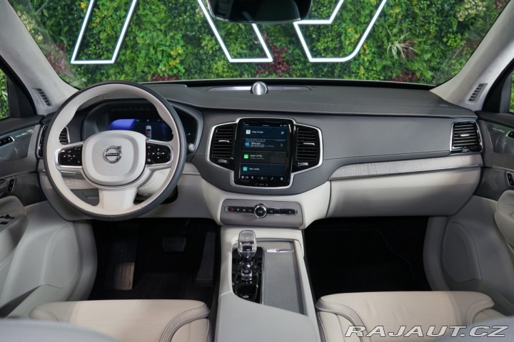Volvo XC90 T8*RECHARGE*PANO*360*VZDU 2024