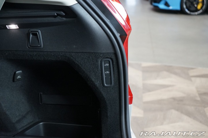 Volvo XC90 T8*RECHARGE*PANO*360*VZDU 2024