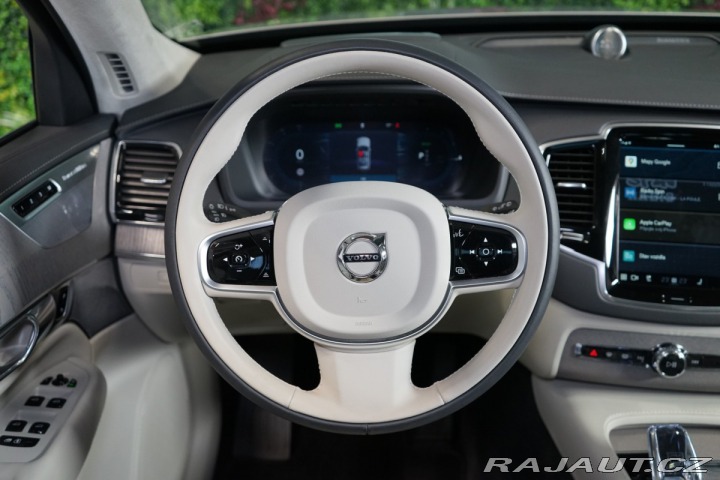 Volvo XC90 T8*RECHARGE*PANO*360*VZDU 2024