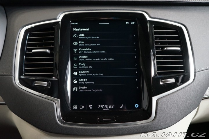 Volvo XC90 T8*RECHARGE*PANO*360*VZDU 2024