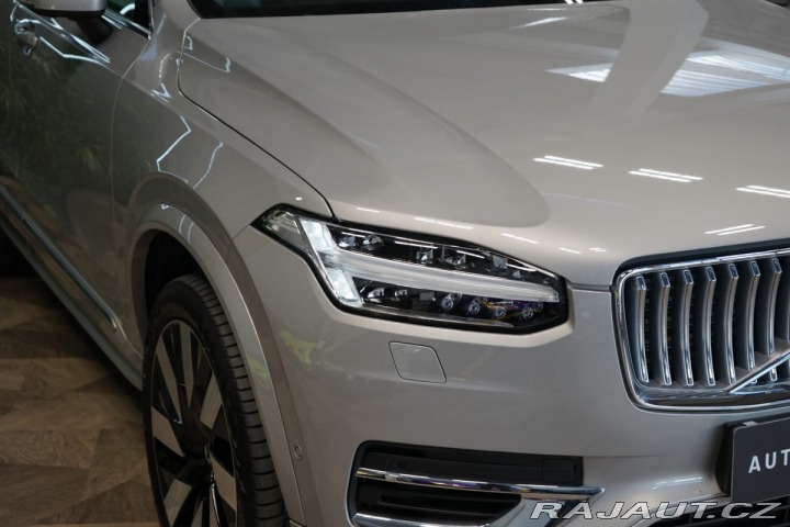 Volvo XC90 T8*RECHARGE*PANO*360*VZDU 2024