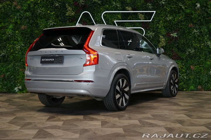 Volvo XC90 T8*RECHARGE*PANO*360*VZDU 2024