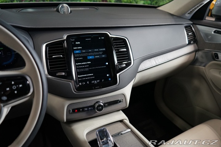 Volvo XC90 T8*RECHARGE*PANO*360*VZDU 2024