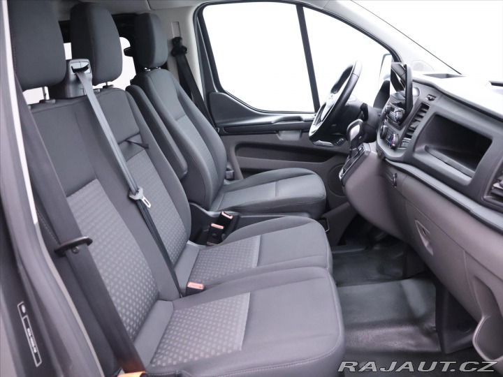 Ford Transit Custom 2,0 TDCI Aut. L2 6-Míst D 2019
