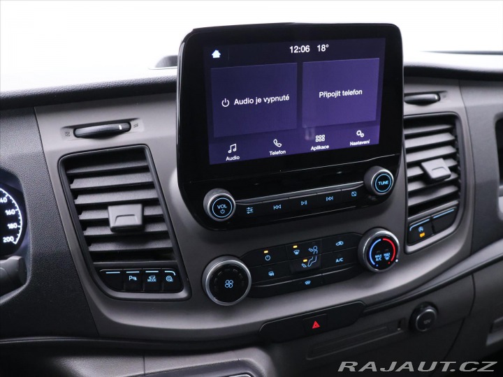 Ford Transit Custom 2,0 TDCI Aut. L2 6-Míst D 2019