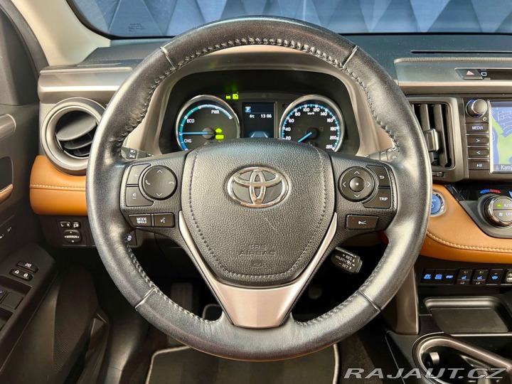 Toyota RAV4 2.5 Hybrid 4WD e-CVT EXEC 2017