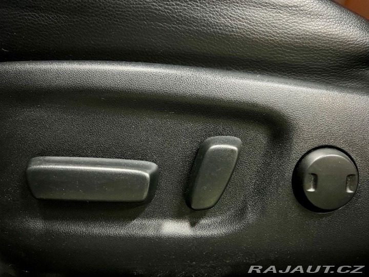 Toyota RAV4 2.5 Hybrid 4WD e-CVT EXEC 2017