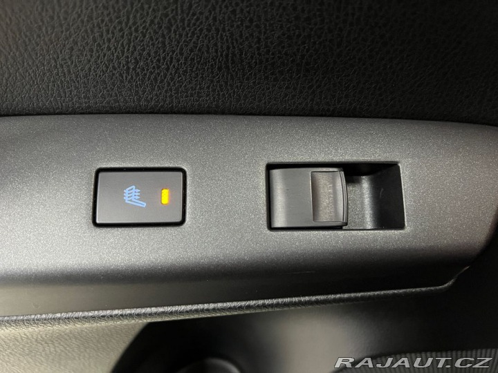 Toyota RAV4 2.5 Hybrid 4WD e-CVT EXEC 2017