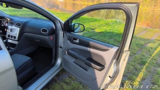 Ford Focus 1,6 16V, 74 kW NAV, KLI 2010