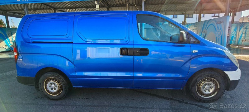 Hyundai H 1 2,5   Rok 2010 217000 km1