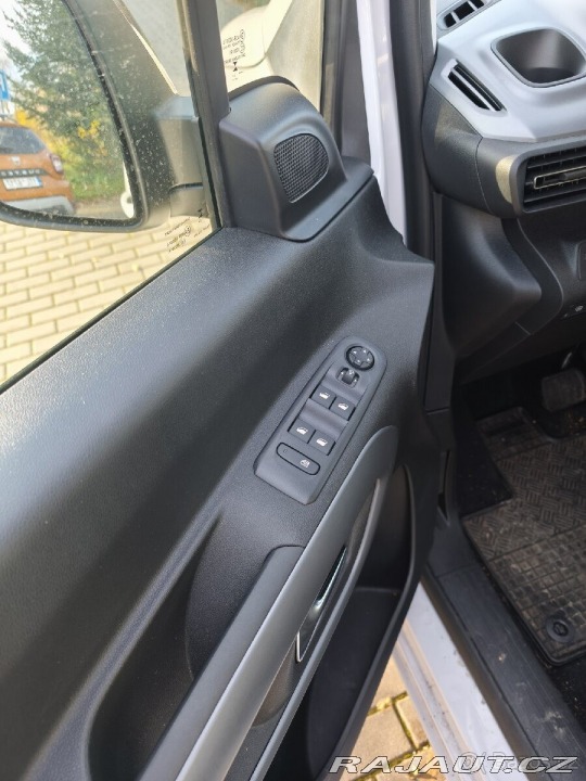 Opel Combo CDTI, 2024, 7 míst 2024