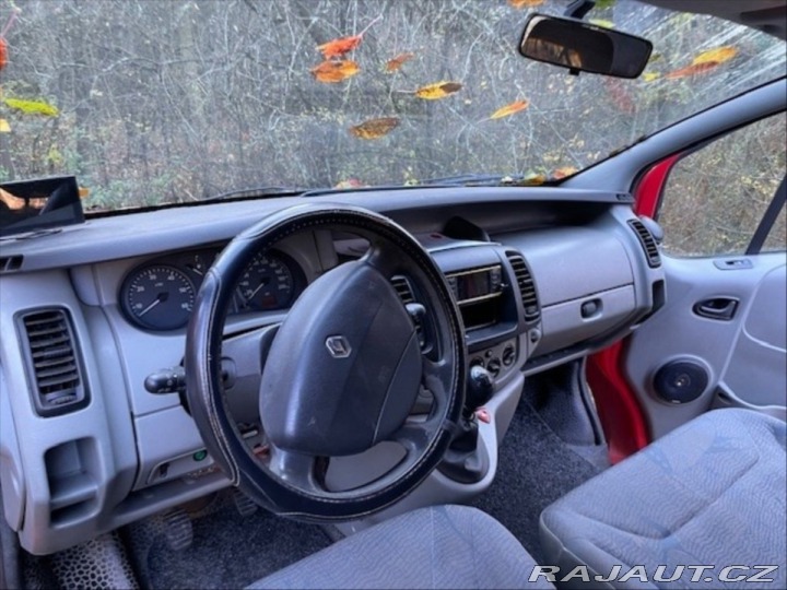 Renault Trafic 1,9 6 míst, rv 2003, 32 1800