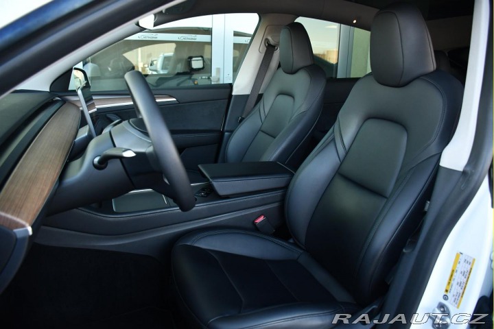 Tesla Model Y RWD PANO 35tis.KM 2023