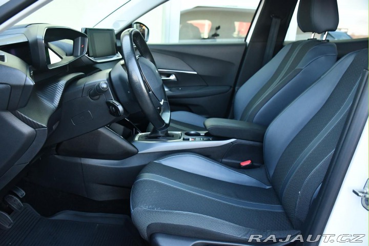 Peugeot 2008 1.2 PureTech 110 2xPNEU Č 2020