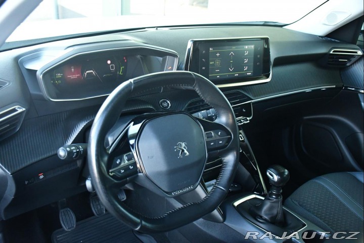Peugeot 2008 1.2 PureTech 110 2xPNEU Č 2020