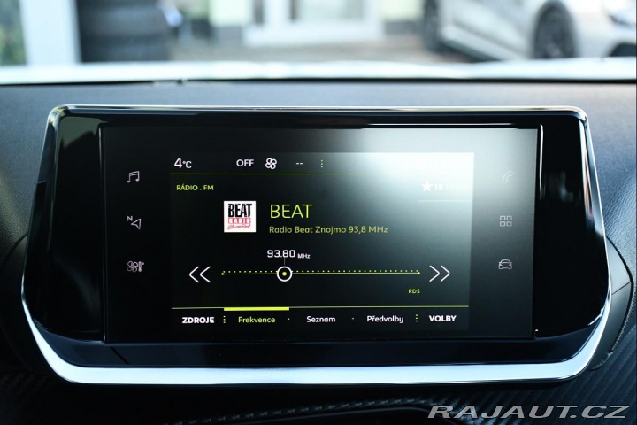 Peugeot 2008 1.2 PureTech 110 2xPNEU Č 2020