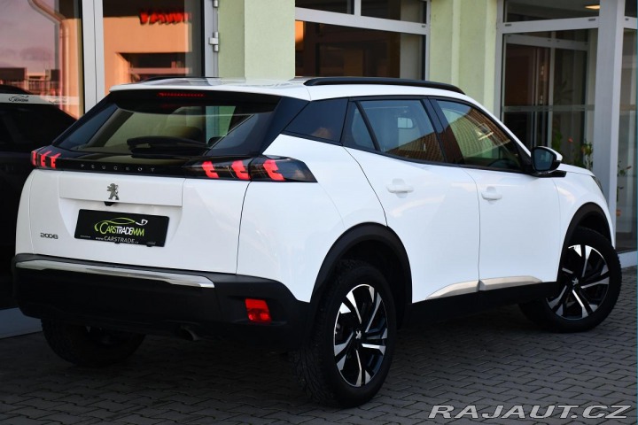 Peugeot 2008 1.2 PureTech 110 2xPNEU Č 2020