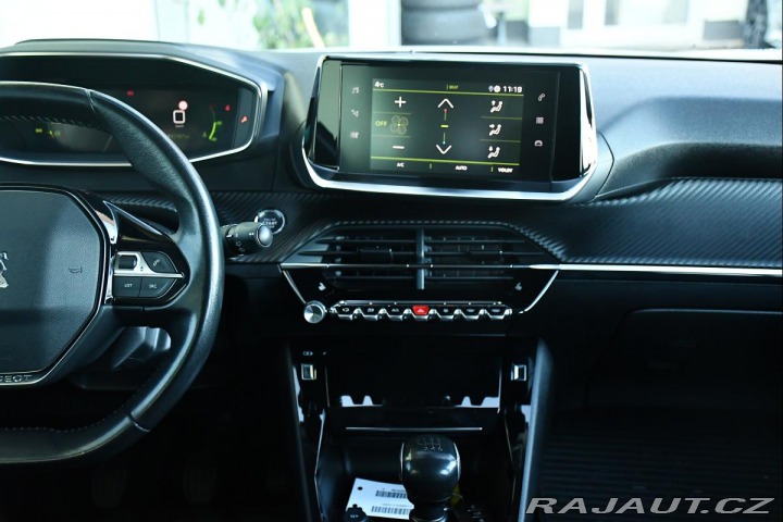 Peugeot 2008 1.2 PureTech 110 2xPNEU Č 2020