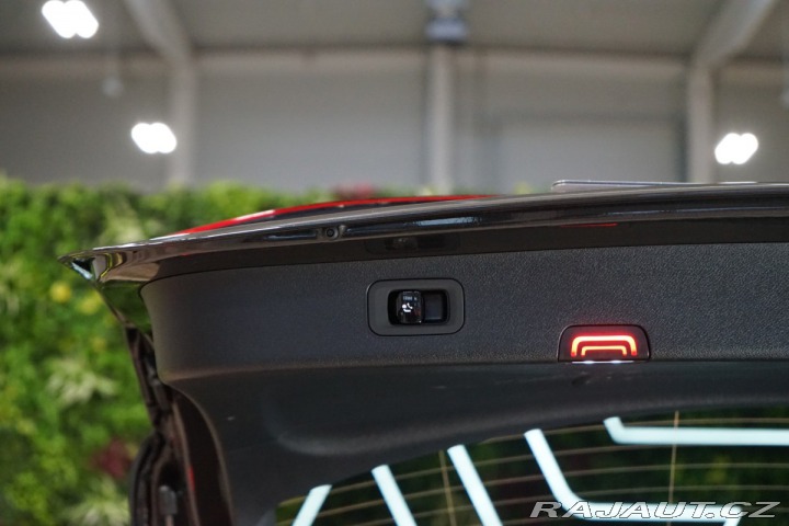 Mercedes-Benz E 220d*WAGON*CAMERA*TAŽ*AMG 2023