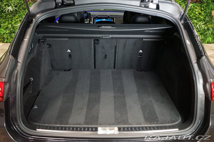 Mercedes-Benz E 220d*WAGON*CAMERA*TAŽ*AMG 2023