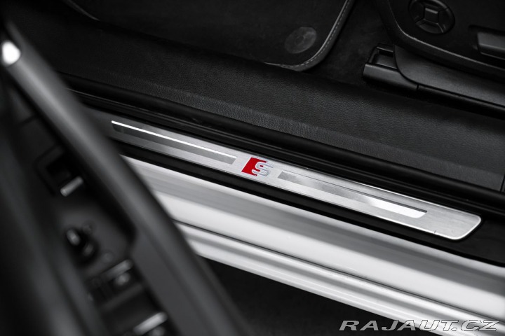 Audi A6 45TFSI Q Sline Matrix HUD 2020