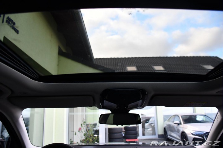 BMW 3 320d xDrive TAŽNÉ PANO 1M 2021