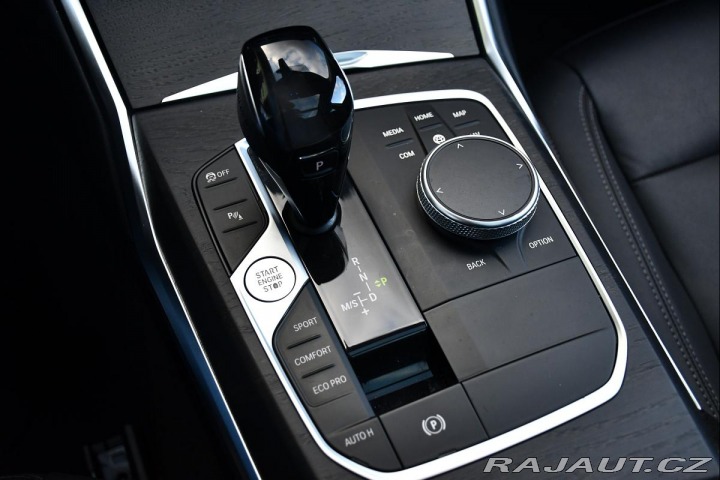 BMW 3 320d xDrive TAŽNÉ PANO 1M 2021