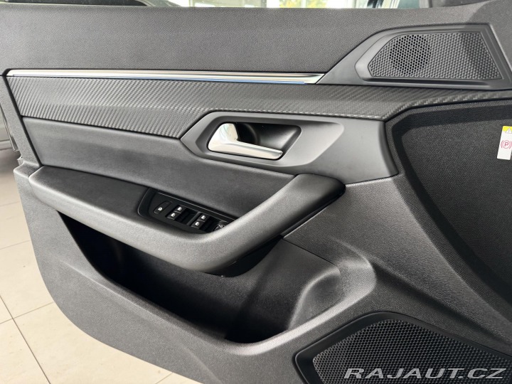 Peugeot 508 Hybrid 225*AT8*REZERVACE! 2022