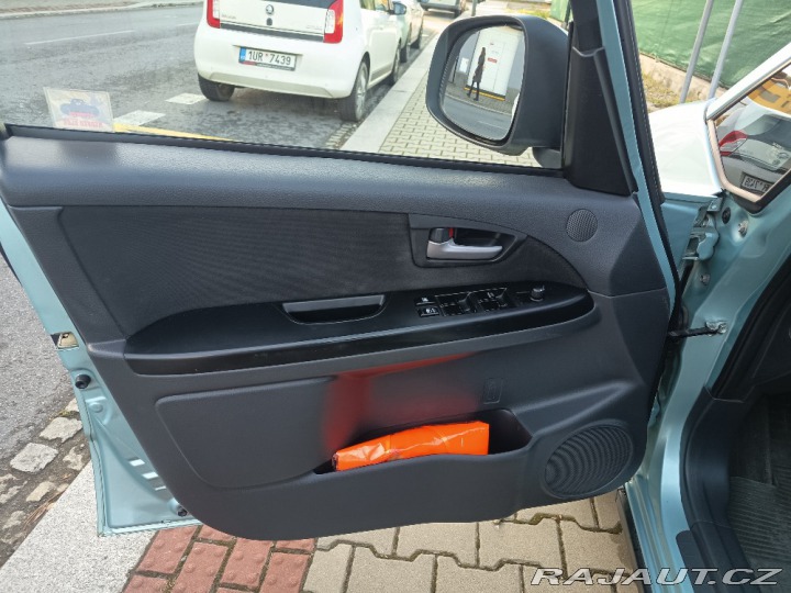 Suzuki SX4 1,6 16V Comfort ČR NAVI 2008