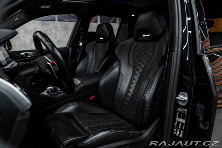 BMW X5 Competition, Bowers&W 1800