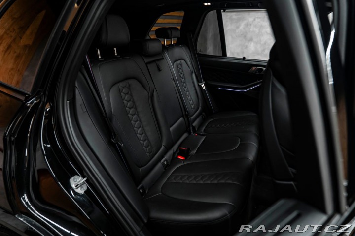 BMW X5 Competition, Bowers&W 1800