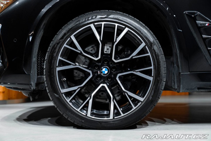 BMW X5 Competition, Bowers&W 1800