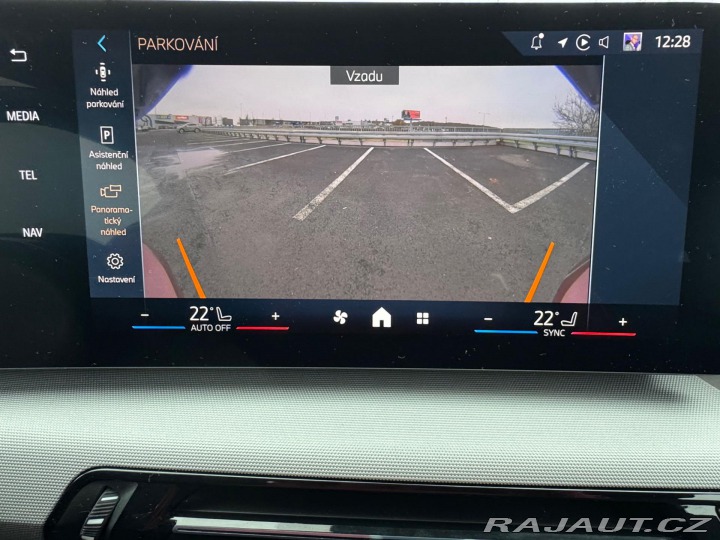 BMW 2 LED, ACC, Kamera,zimní AL 2024