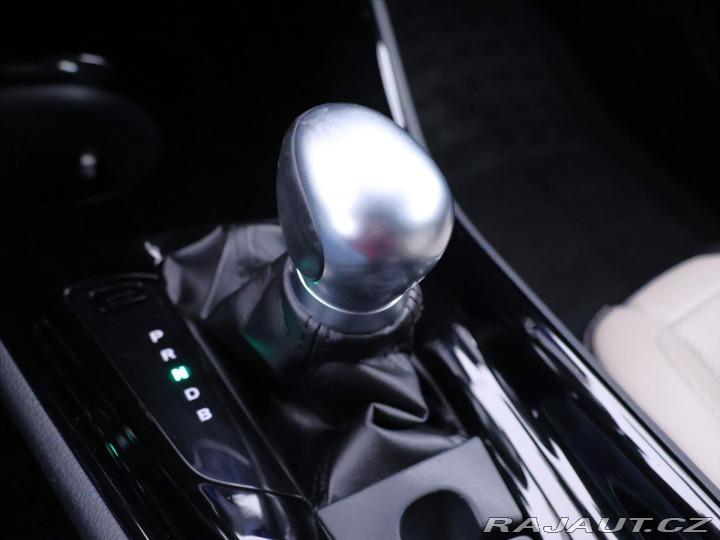 Toyota C-HR 1,8 Hybrid 72kW Selection 2018