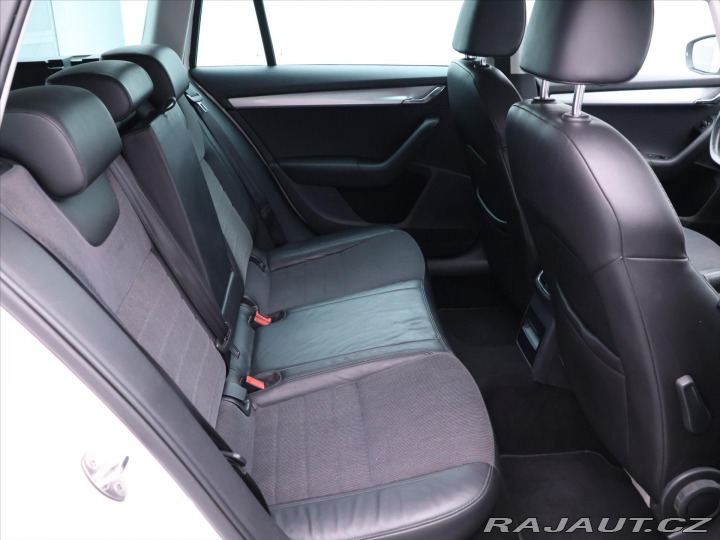 Škoda Octavia 1,8 TSI 132kW DSG Eleganc 2014